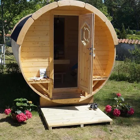 Camping &