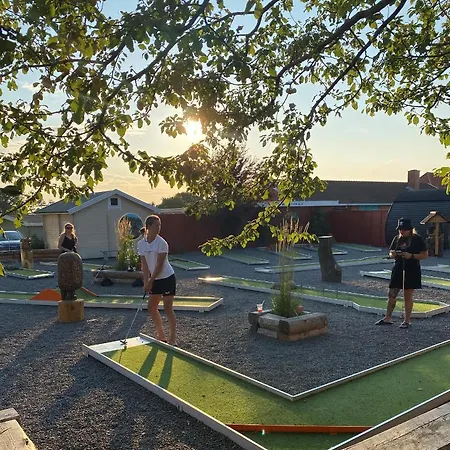 & Κάμπινγκ *