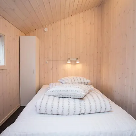 & Camping *